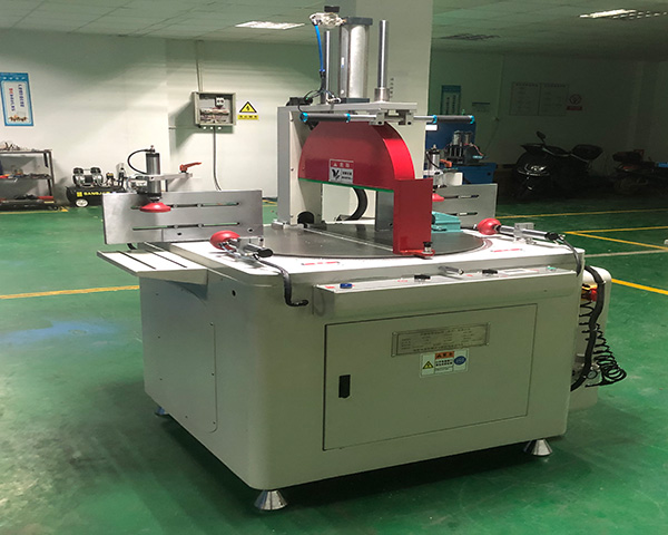 任意角度型材切割機 任意角度型材切割機