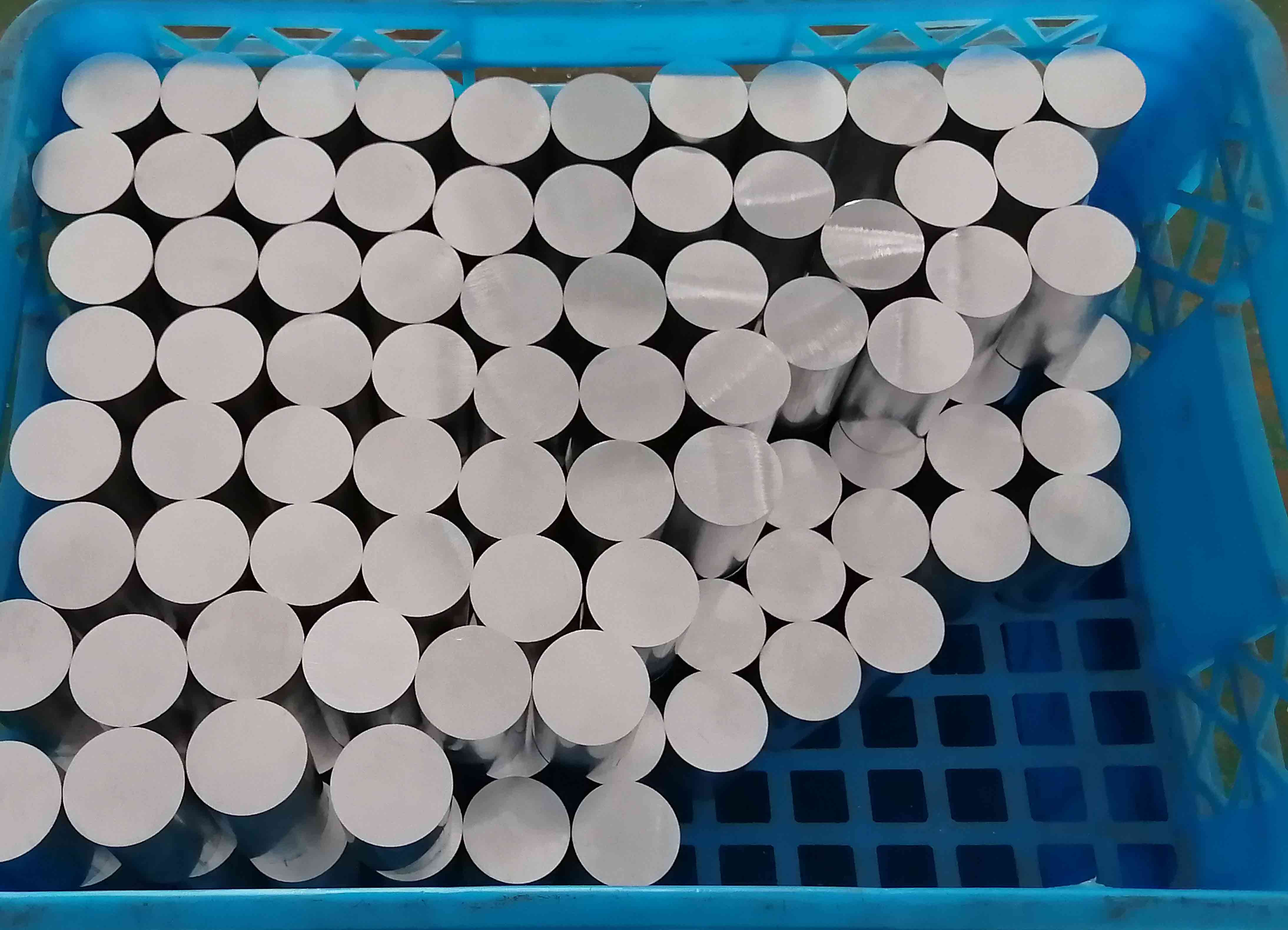 小鋁棒切割機SDY-Q350非常適用厚度80mm鋁棒鋸切