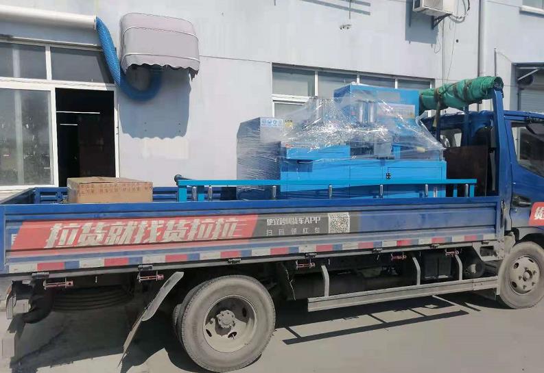 【江陰】全自動(dòng)光伏角碼切割機(jī)SDY-Q450，客戶采購第三臺(tái)