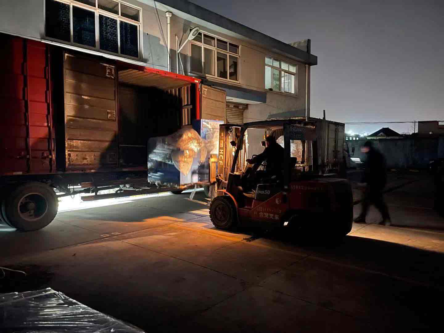 【紹興】鋁型材切割代加工使用的是小型切鋁機SDY-Q300,立刻找廠家訂購