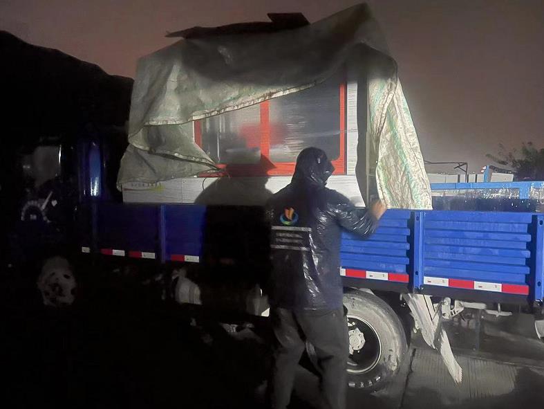 【江西】冒雨發(fā)貨，客戶回購(gòu)的鋁型材切割機(jī)SDY-QFB505分離式